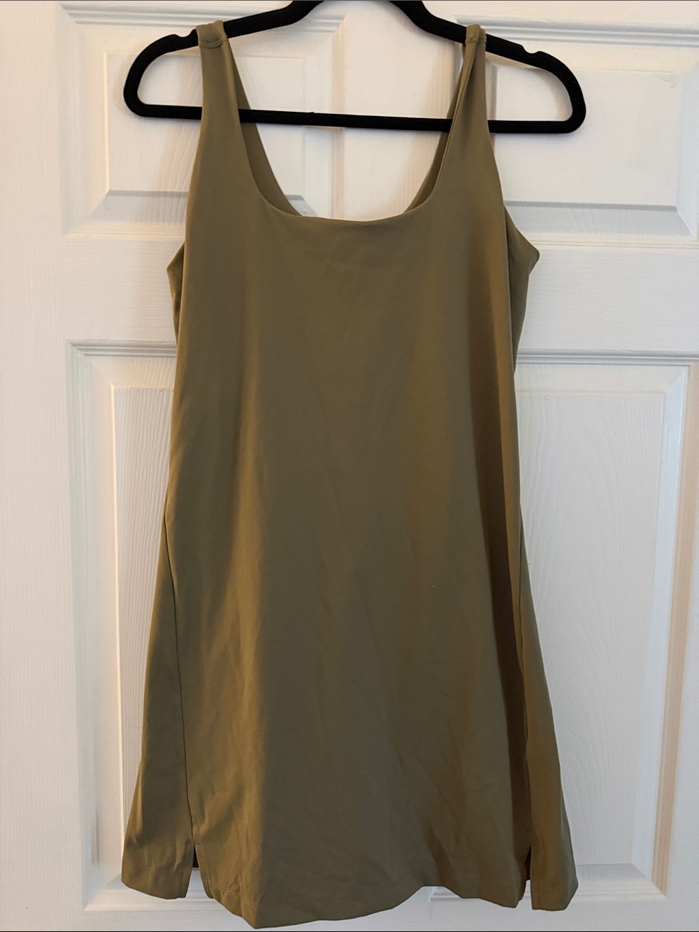 Old Navy Active Olive Green Powersoft Tank with Built-In Bra size M